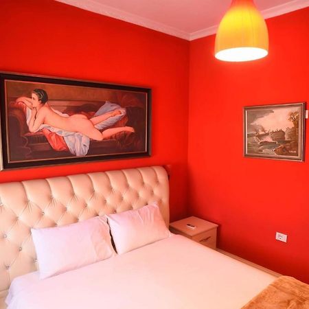 Hotel Bujtina Bicolli Korce Esterno foto