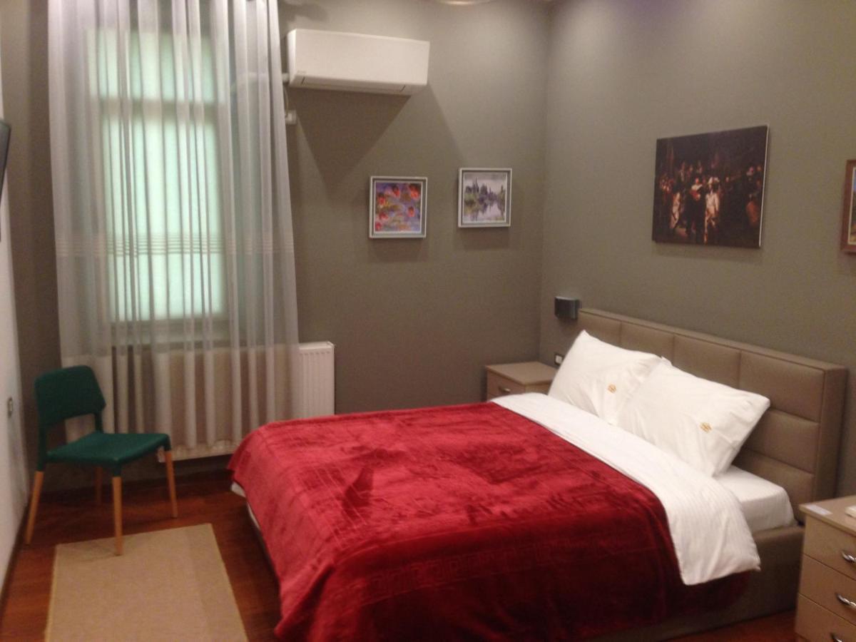 Hotel Bujtina Bicolli Korce Esterno foto