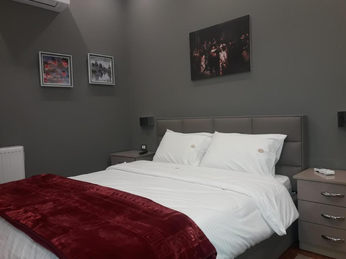 Hotel Bujtina Bicolli Korce Esterno foto